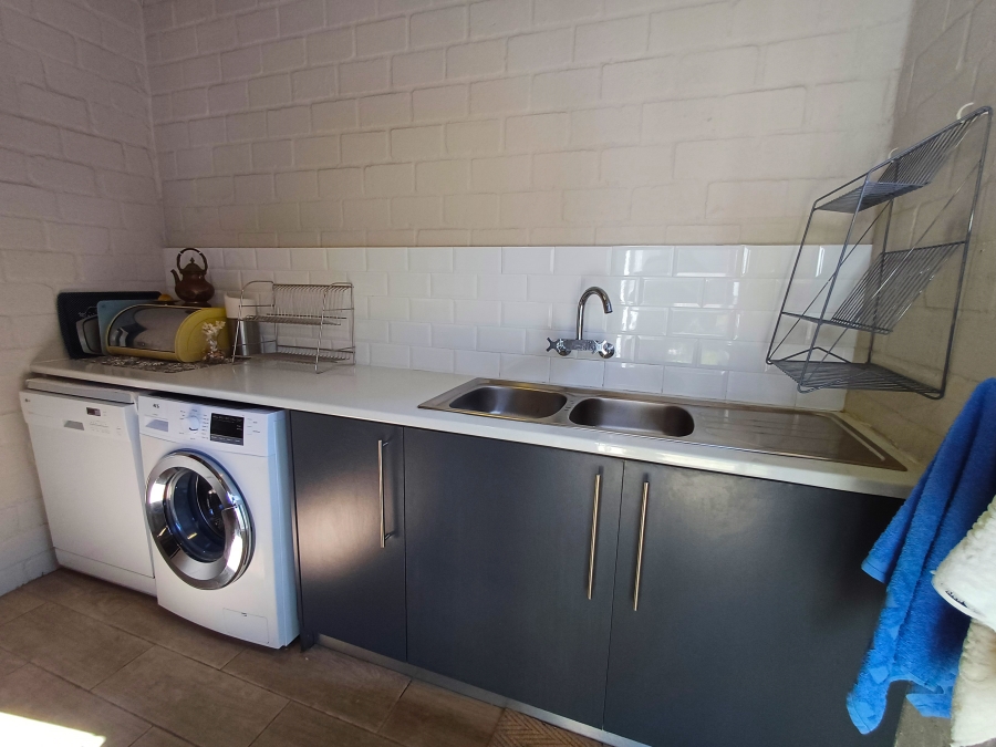 3 Bedroom Property for Sale in Palmiet Western Cape